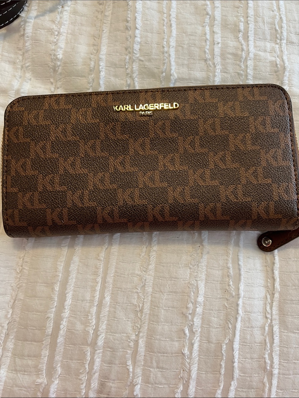 Karl Lagerfeld women’s wallet